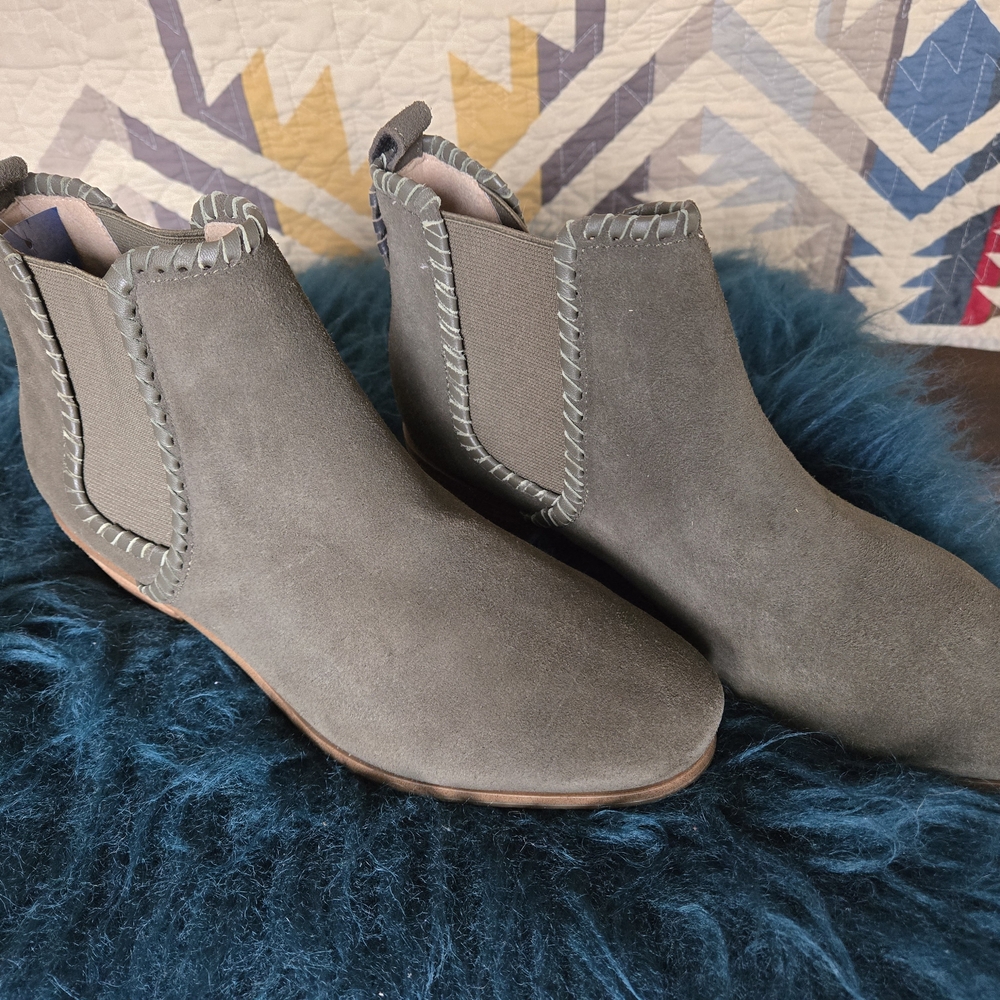 Jack Rogers Army Green Suede Leather Ankle Boots Booties Women's Size 8 NEW